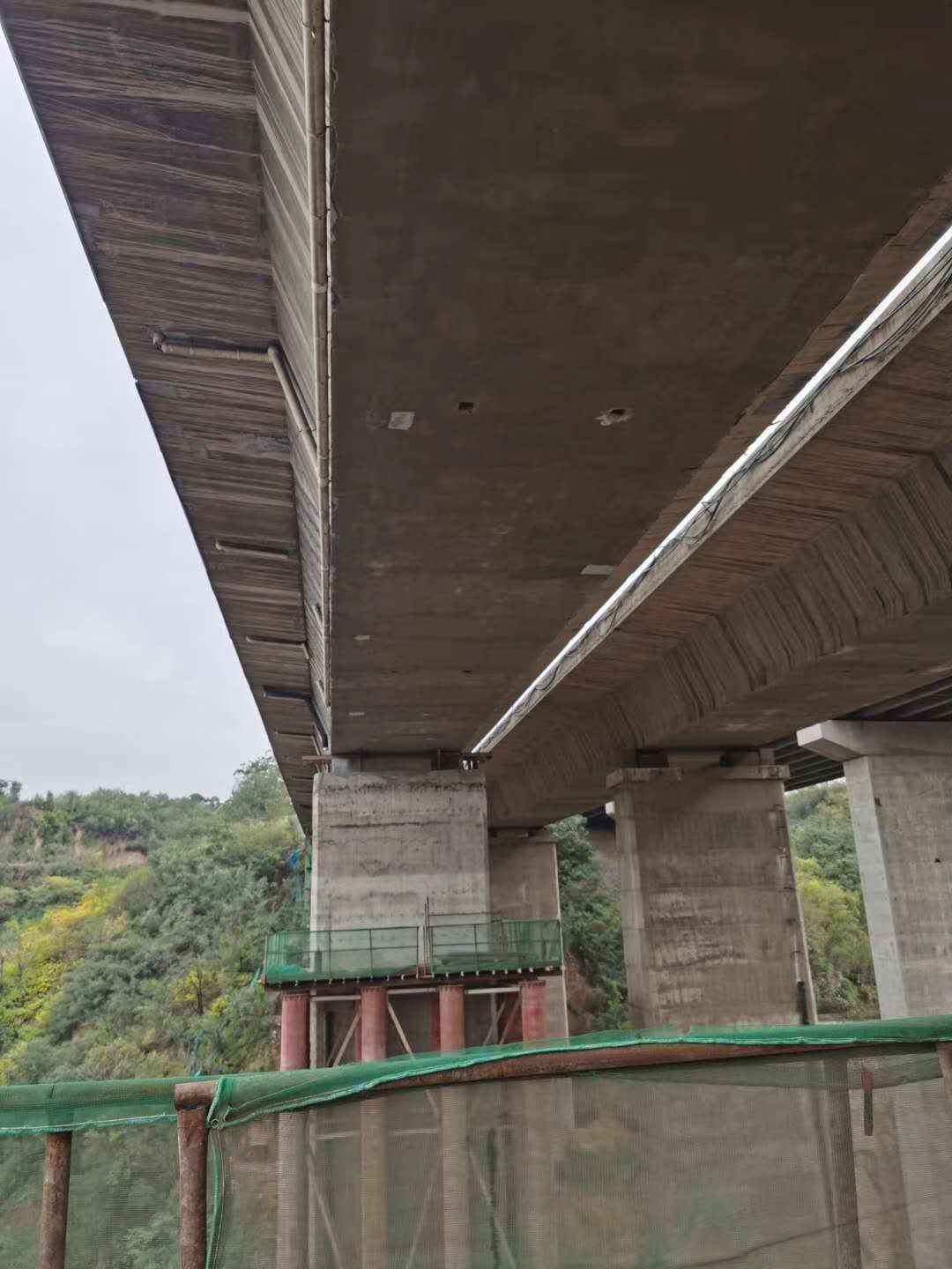 安阳桥梁加固前制定可行设计方案图并用对施工方法